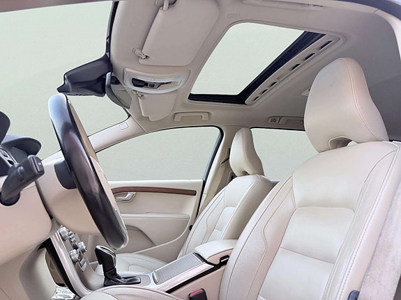 Volvo V70 19 of 30