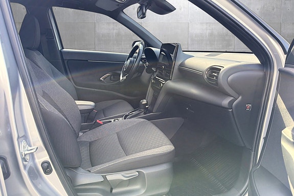 Toyota Yaris Cross 14 of 18