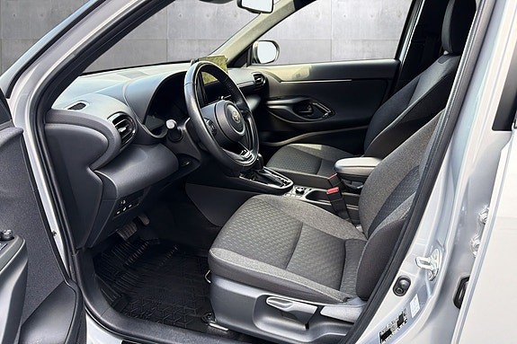 Toyota Yaris Cross 9 of 18