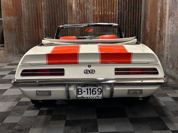 Chevrolet Camaro 24 of 30