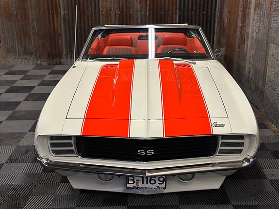 Chevrolet Camaro 15 of 30