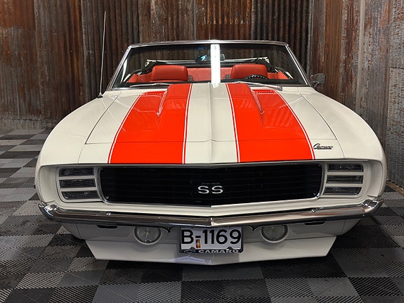 Chevrolet Camaro 14 of 30