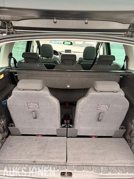 Peugeot 5008 18 of 25