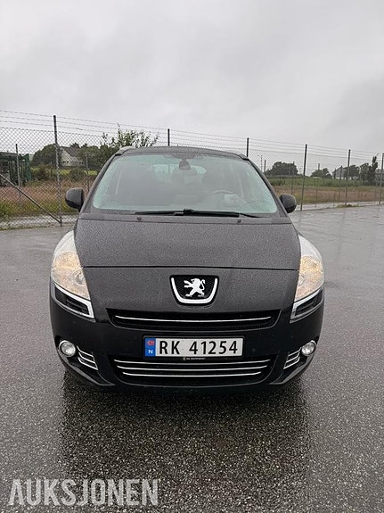 Peugeot 5008 2 of 25