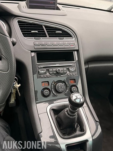 Peugeot 5008 13 of 25