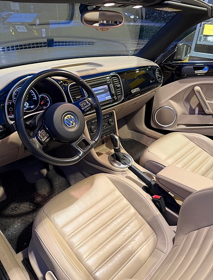 Volkswagen Beetle 6 of 9