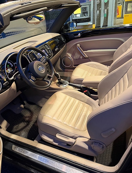 Volkswagen Beetle 5 of 9