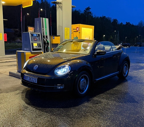 Volkswagen Beetle 3 of 9