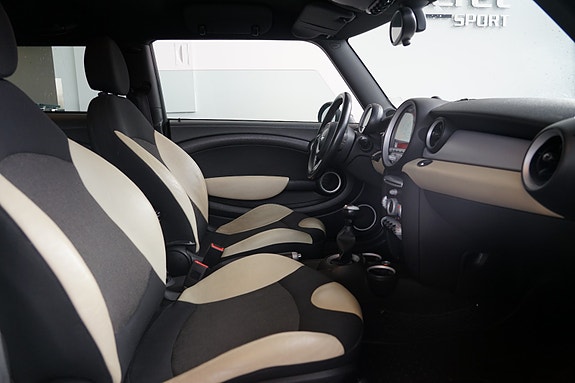 MINI Cooper 8 of 11