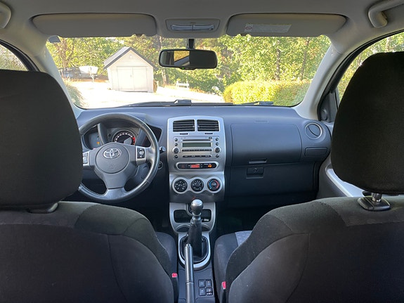 Toyota Urban Cruiser 4 of 11