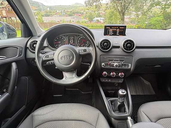 Audi A1 9 of 17