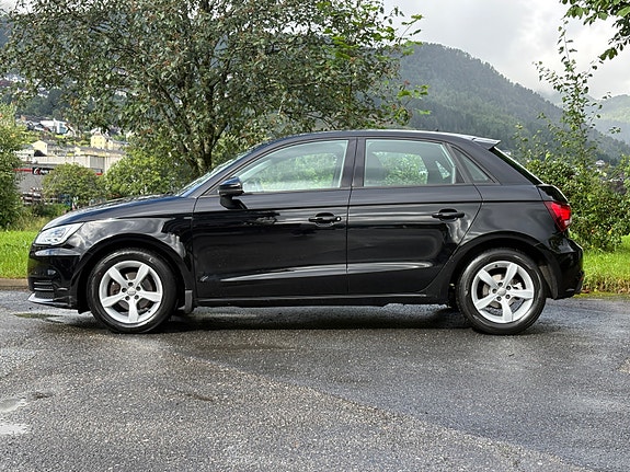 Audi A1 4 of 17