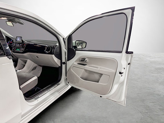 Volkswagen UP! 15 of 25
