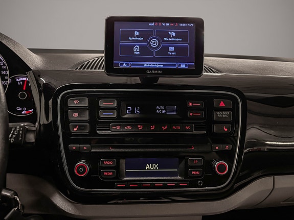 Volkswagen UP! 13 of 25