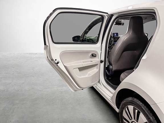 Volkswagen UP! 17 of 25