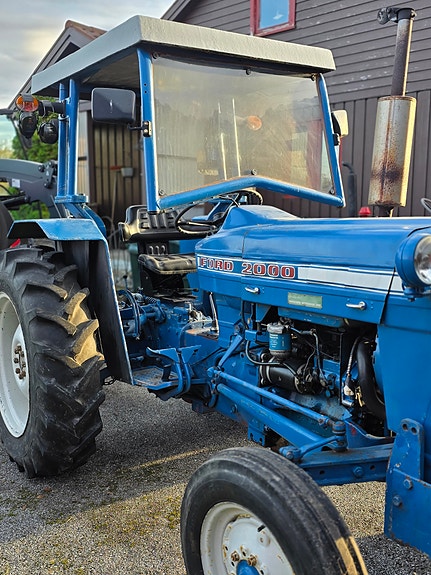 Ford 2000 / 3000 2 of 9