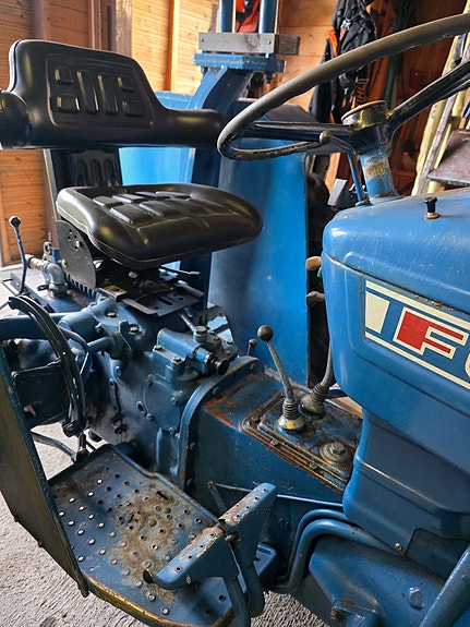 Ford 2000 / 3000 7 of 9