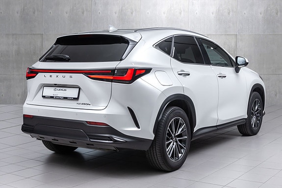 Lexus NX450h 7 of 30