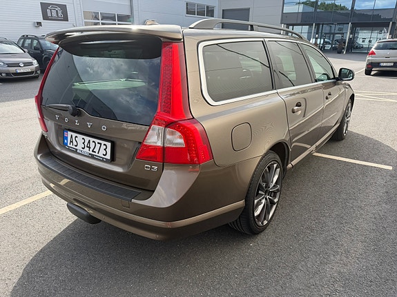 Volvo V70 4 of 15