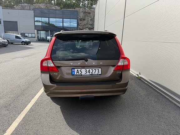Volvo V70 3 of 15