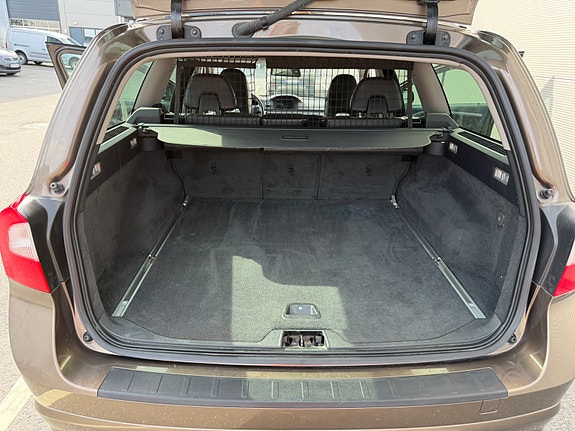 Volvo V70 9 of 15