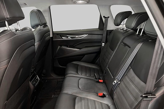 Maxus Euniq 6 12 of 16