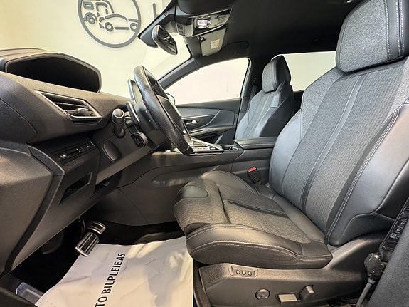 Peugeot 5008 17 of 28