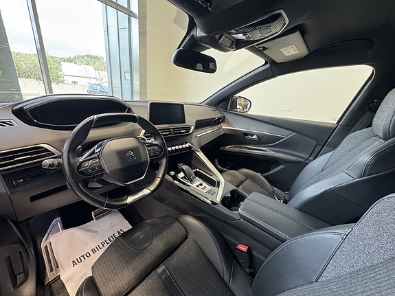 Peugeot 5008 18 of 28