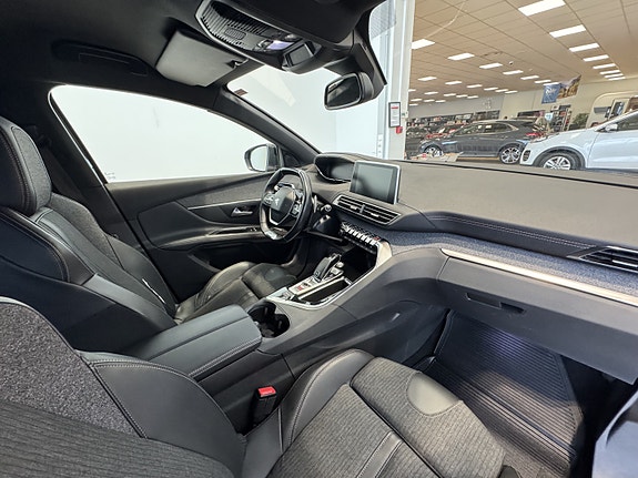 Peugeot 5008 16 of 28