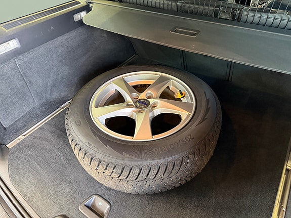 Volvo V70 28 of 30