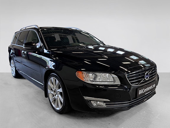 Volvo V70 3 of 30