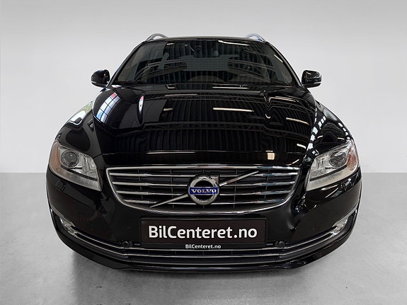 Volvo V70 2 of 30