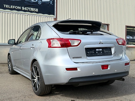 Mitsubishi Lancer 8 of 25
