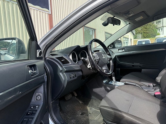 Mitsubishi Lancer 18 of 25