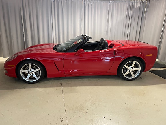 Chevrolet Corvette 4 of 30