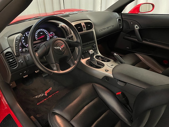 Chevrolet Corvette 14 of 30