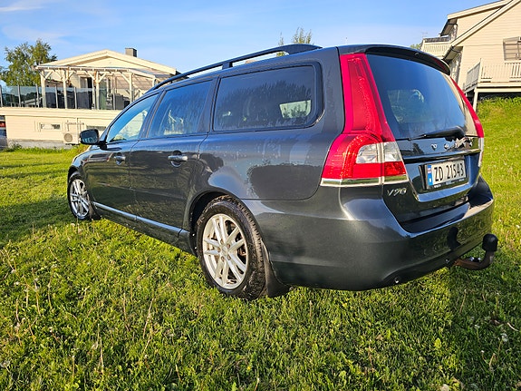 Volvo V70 4 of 18
