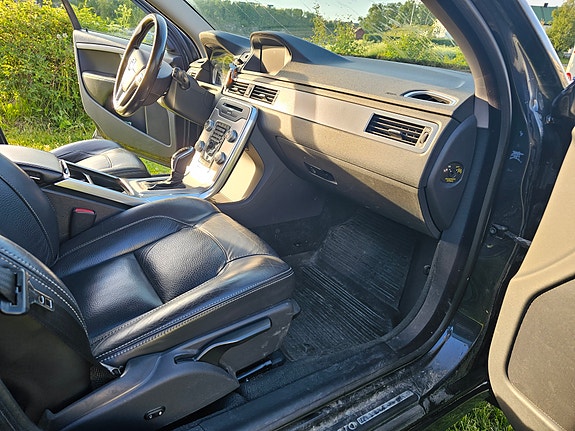 Volvo V70 9 of 18