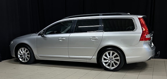 Volvo V70 7 of 28