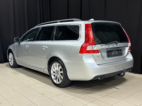 Volvo V70 5 of 28