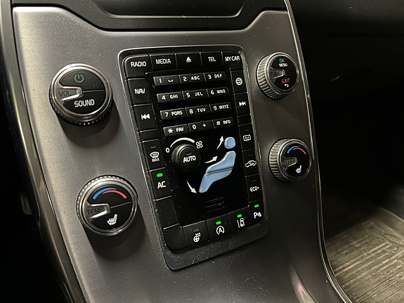 Volvo V70 19 of 28