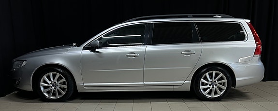 Volvo V70 8 of 28