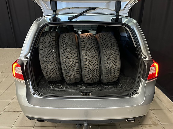 Volvo V70 9 of 28