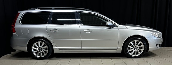 Volvo V70 4 of 28