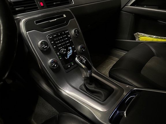 Volvo V70 20 of 28