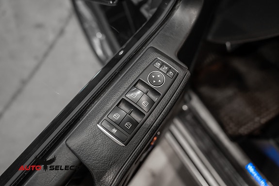 Mercedes-Benz G350 d 27 of 30