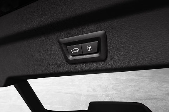 BMW iX2 22 of 23