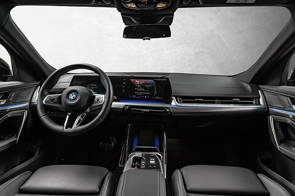 BMW iX2 10 of 23