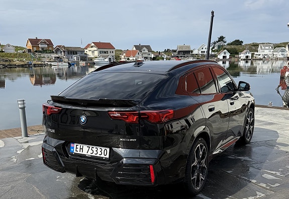 BMW iX2 4 of 23