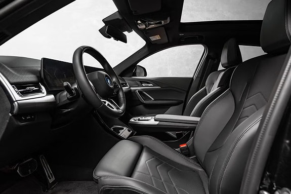 BMW iX2 19 of 23